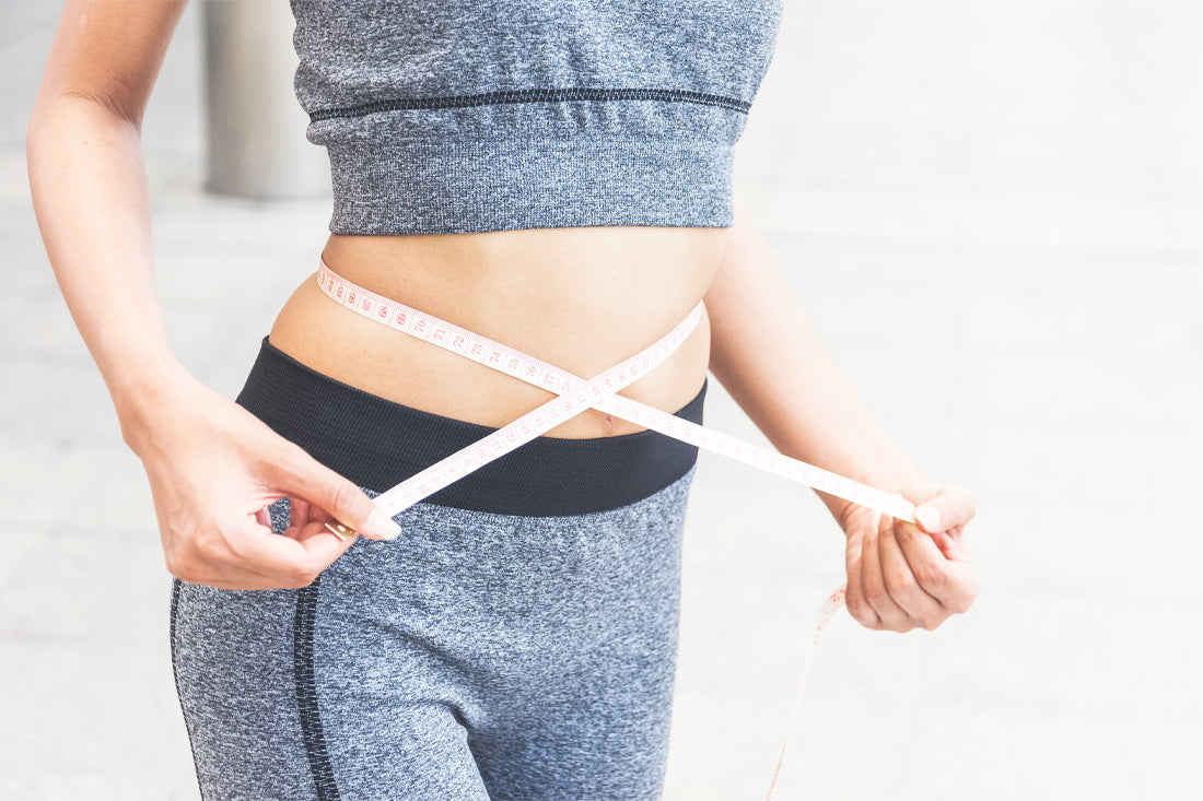 Cómo medir tu cintura sin usar una cinta métrica: 8 Pasos
